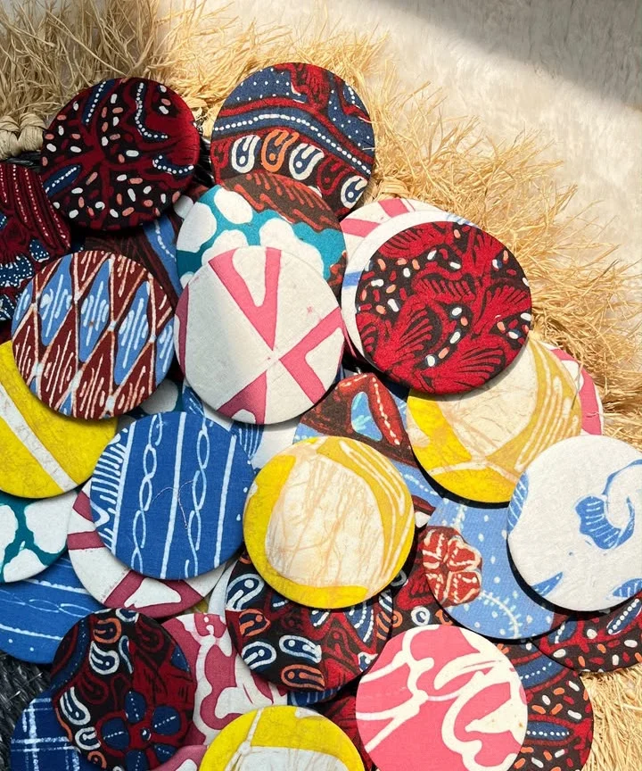 Pin Bros Kain Motif Batik Nusantara - Ratna Kusuma Dewi